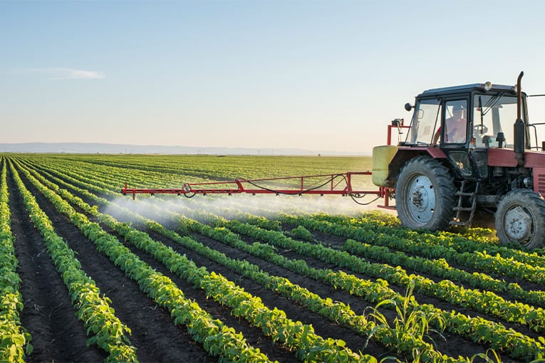 Mozione bipartisan approvata: più controlli sugli agrofarmaci