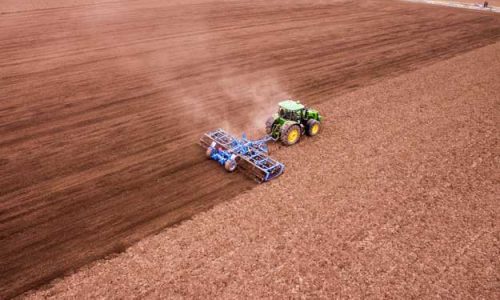 MEZZI TECNICI IN AGRICOLTURA BIO: UN WEBINAR PER FARE LUCE SUL NUOVO REGOLAMENTO EUROPEO