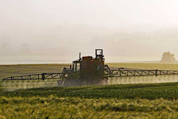 TAGLIO AGLI AGROFARMACI, LE RESISTENZE DEGLI STATI MEMBRI