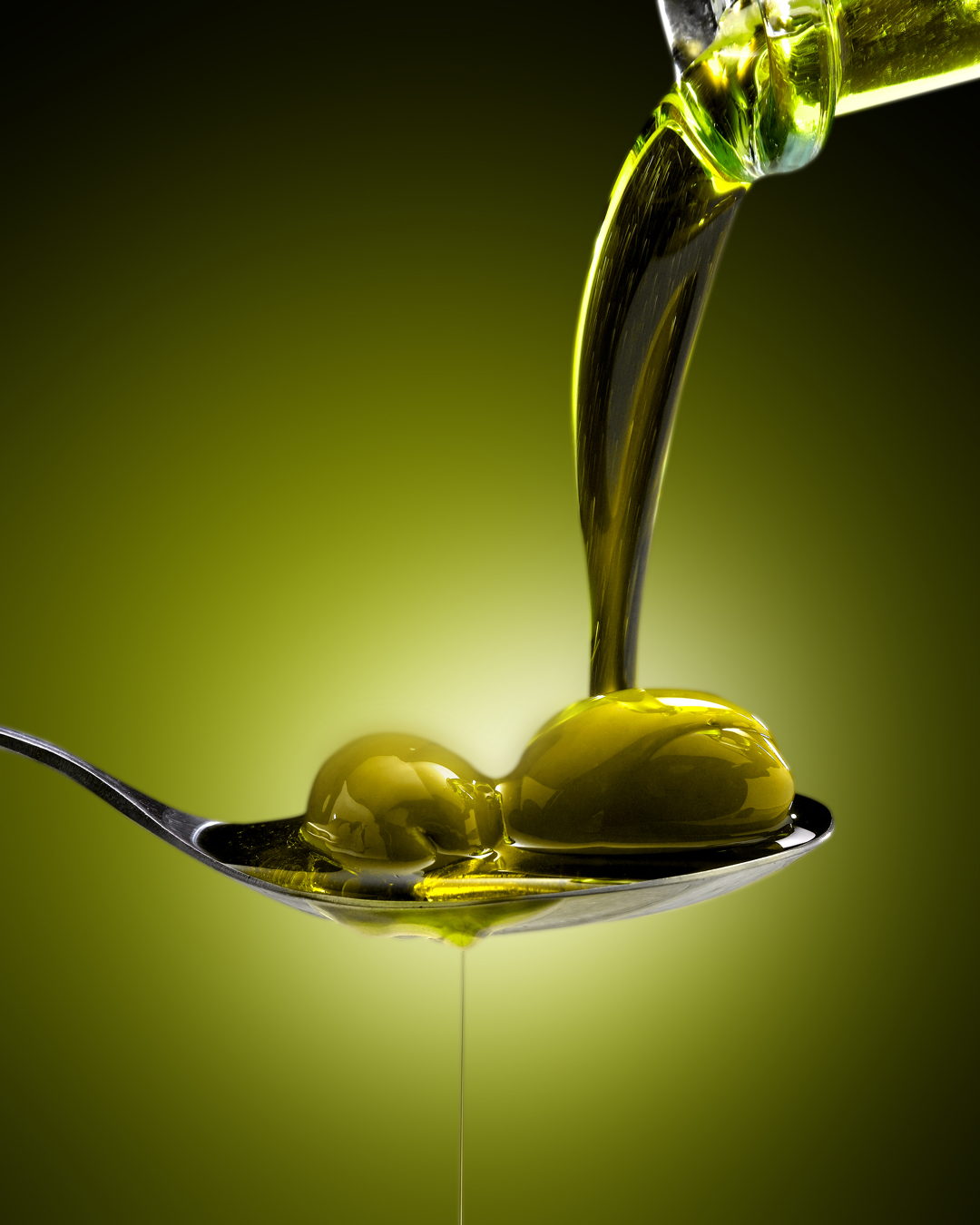 Olio extravergine di oliva biologico con elevato contenuto di antiossidanti in evidenza